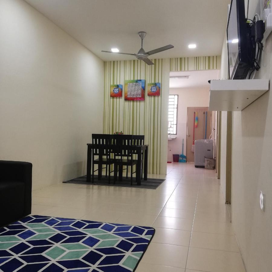 Neesa Homestay Bukit Gambang-Muslim Εξωτερικό φωτογραφία